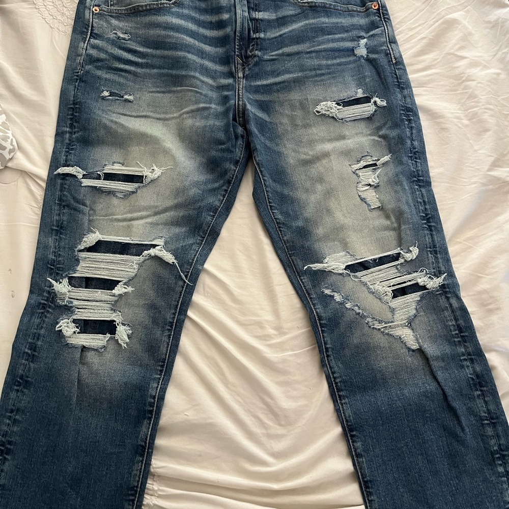American eagle ripped jeans